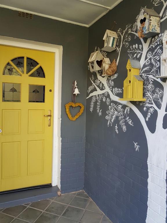 Апартаменты Yellow Door Блумфонтейн Экстерьер фото